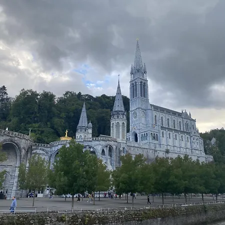 Du Soleil Lägenhetshotell Lourdes